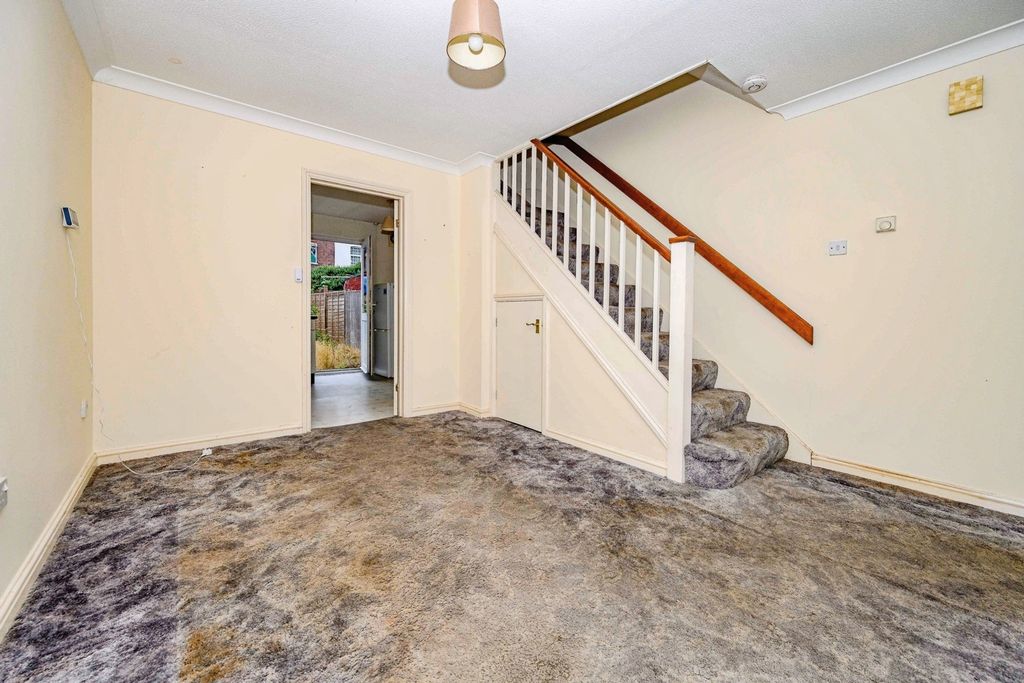 Property photo 2 of 10 Pbox-Img.Jpg