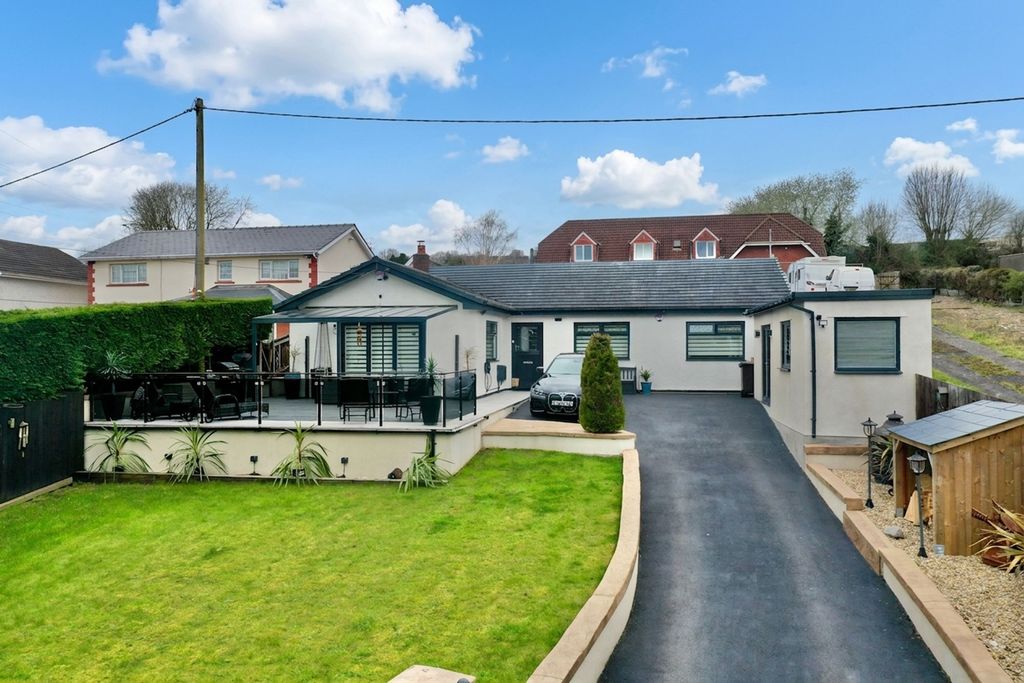 Property photo 1 of 40