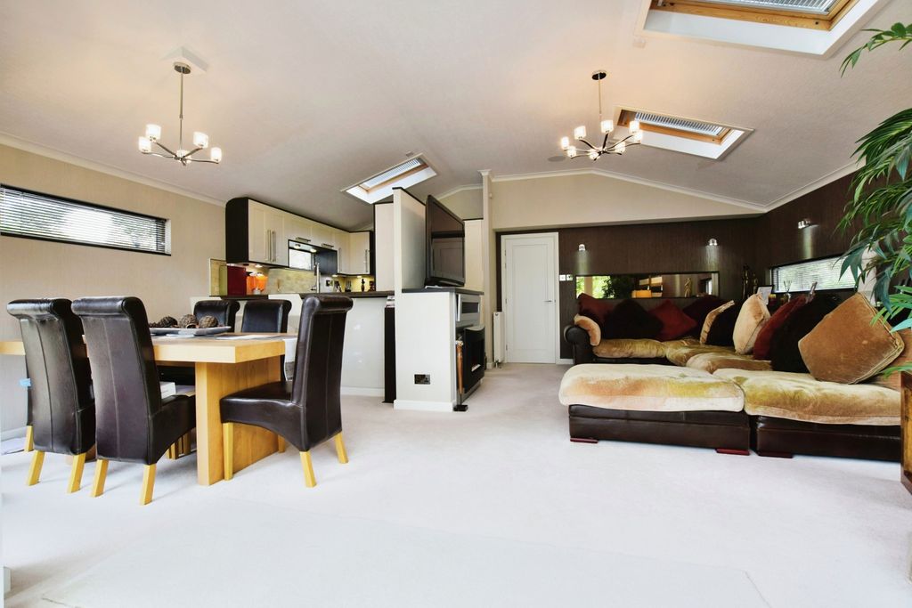 Property photo 3 of 17 Photography