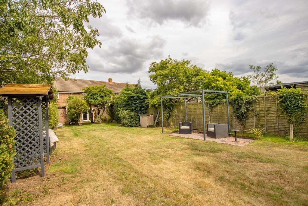 Property photo 2 of 30 5185564