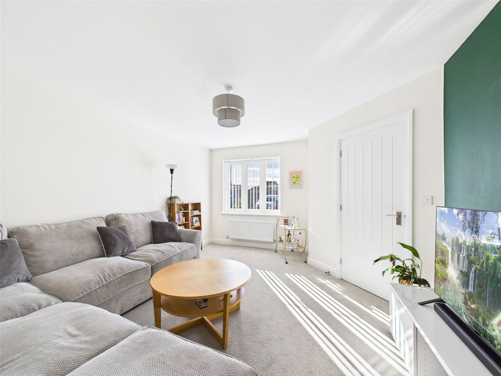 Property photo 3 of 17 Picture No. 10