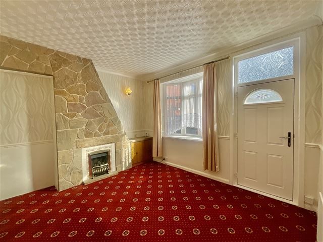 Property photo 2 of 21 Lounge