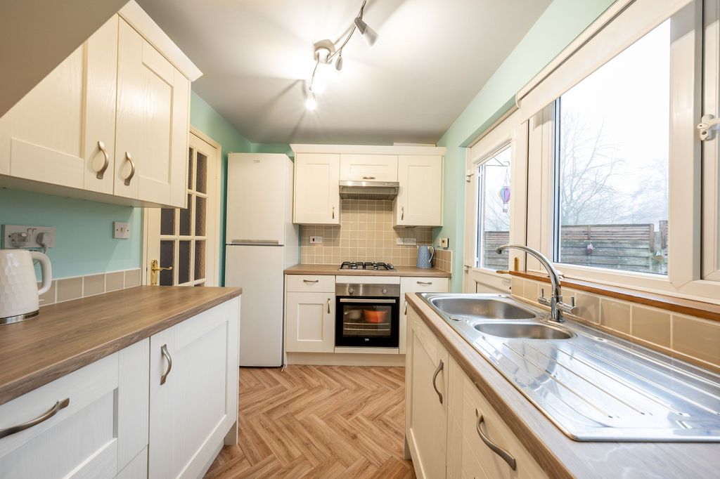 Property photo 2 of 19