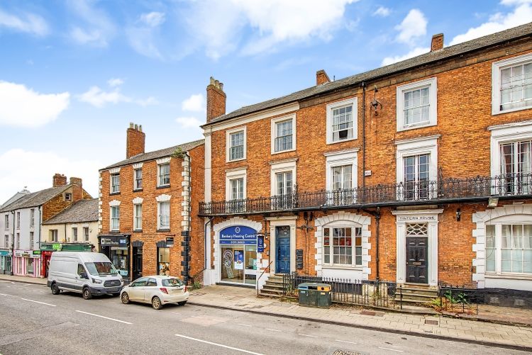 Property photo 1 of 7 328597