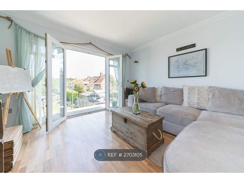 Property photo 3 of 11