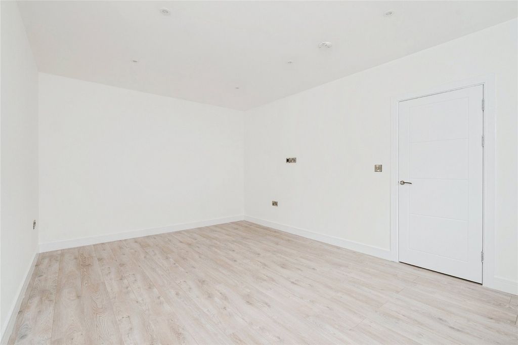 Property photo 2 of 20 Picture No. 09