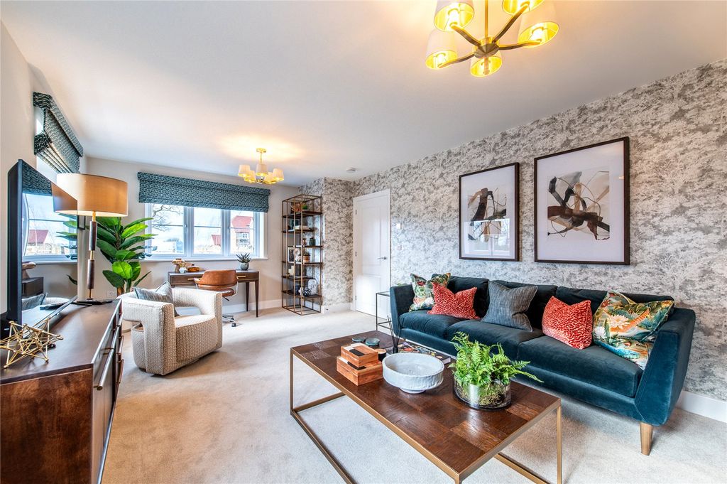 Property photo 3 of 17 Heaverham Living