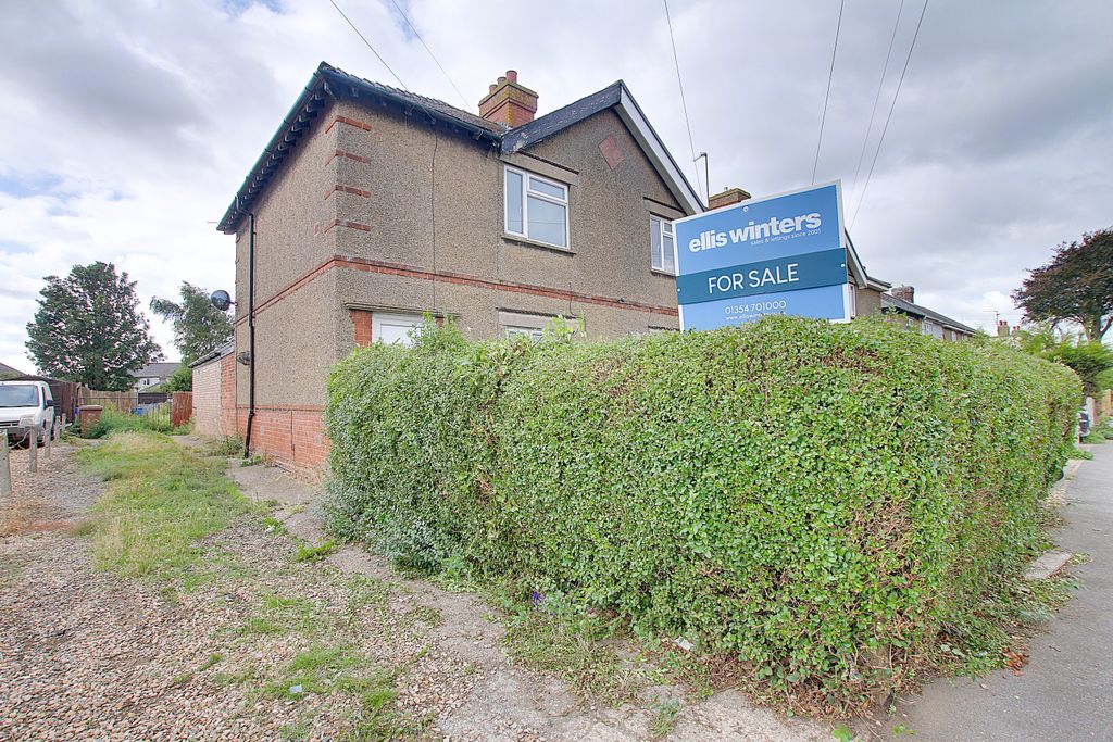 Property photo 1 of 8