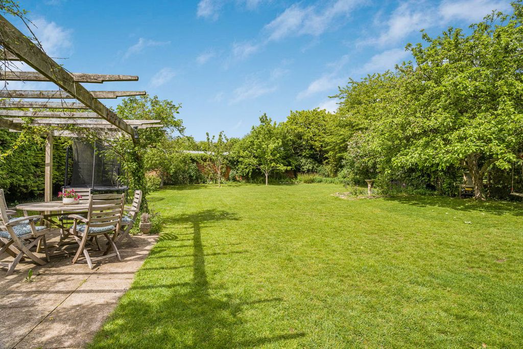 Property photo 2 of 29