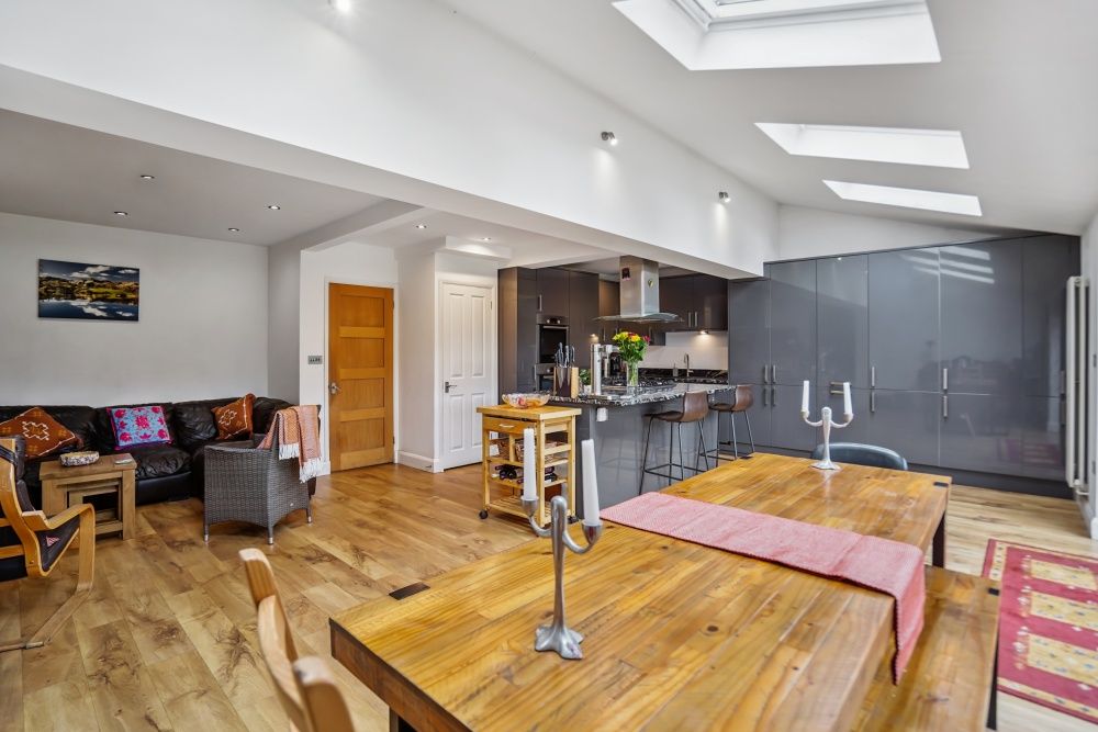 Property photo 3 of 18