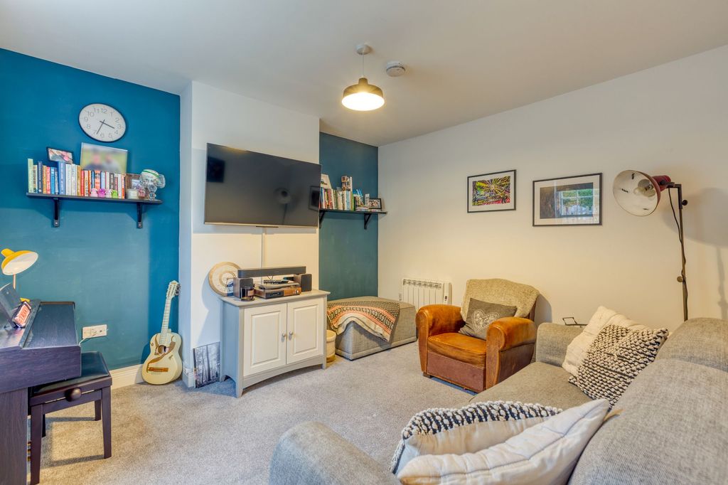 Property photo 3 of 26