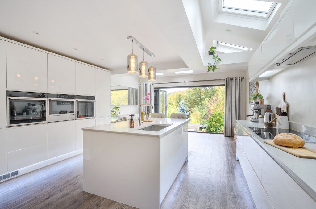 Property photo 2 of 30 1370236-24-68F223...