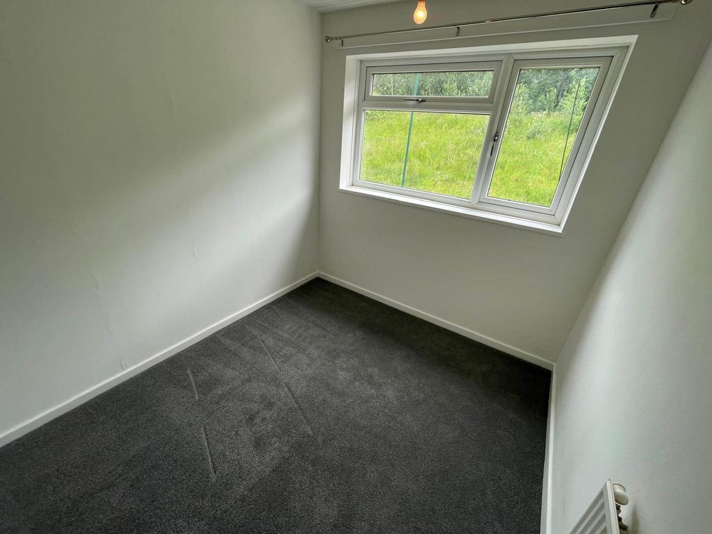 Property photo 2 of 6 Image