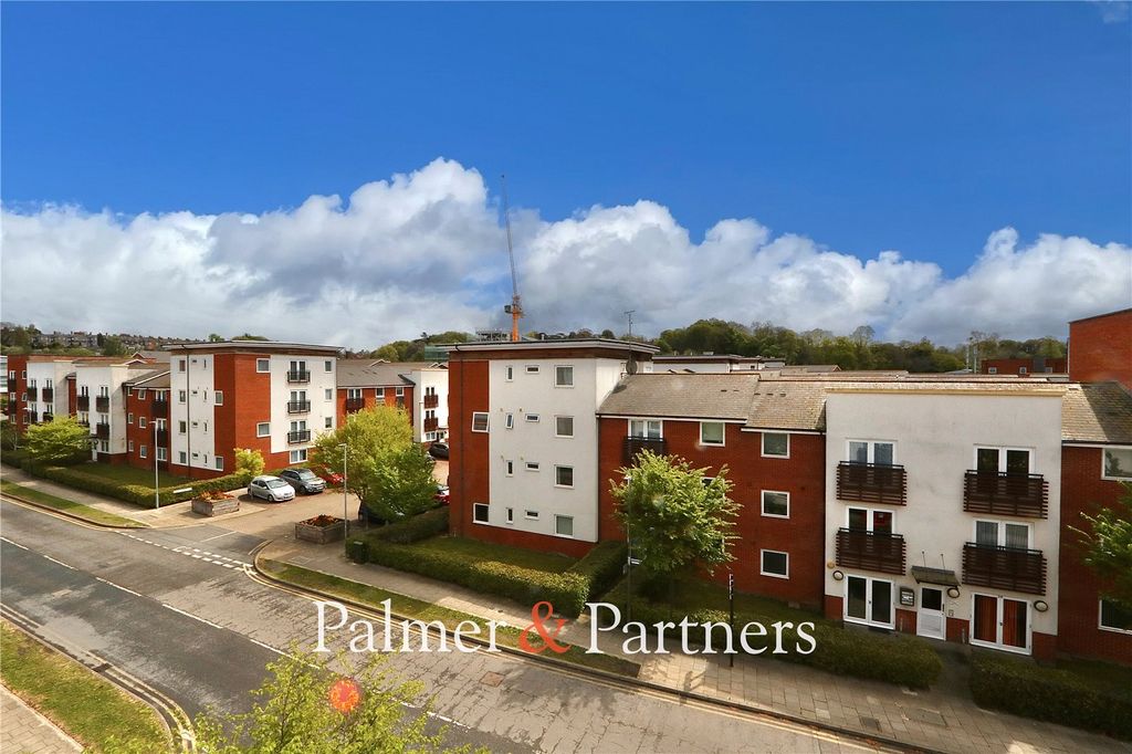 Property photo 2 of 16 Picture No. 04