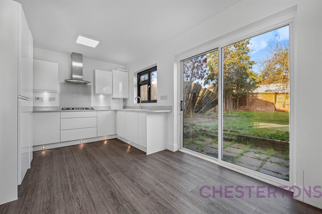 Property photo 3 of 15