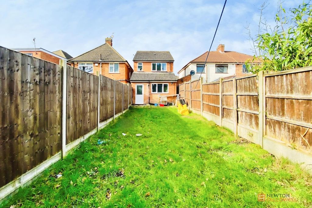 Property photo 2 of 13