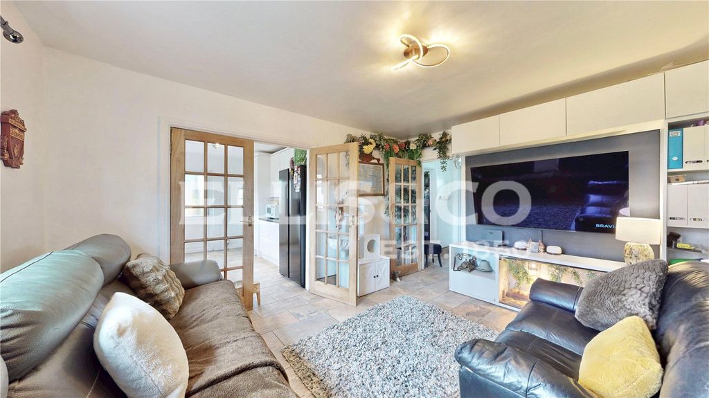 Property photo 2 of 19 Picture No. 05