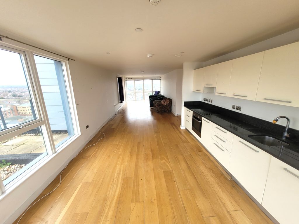 Property photo 2 of 11 Balcony