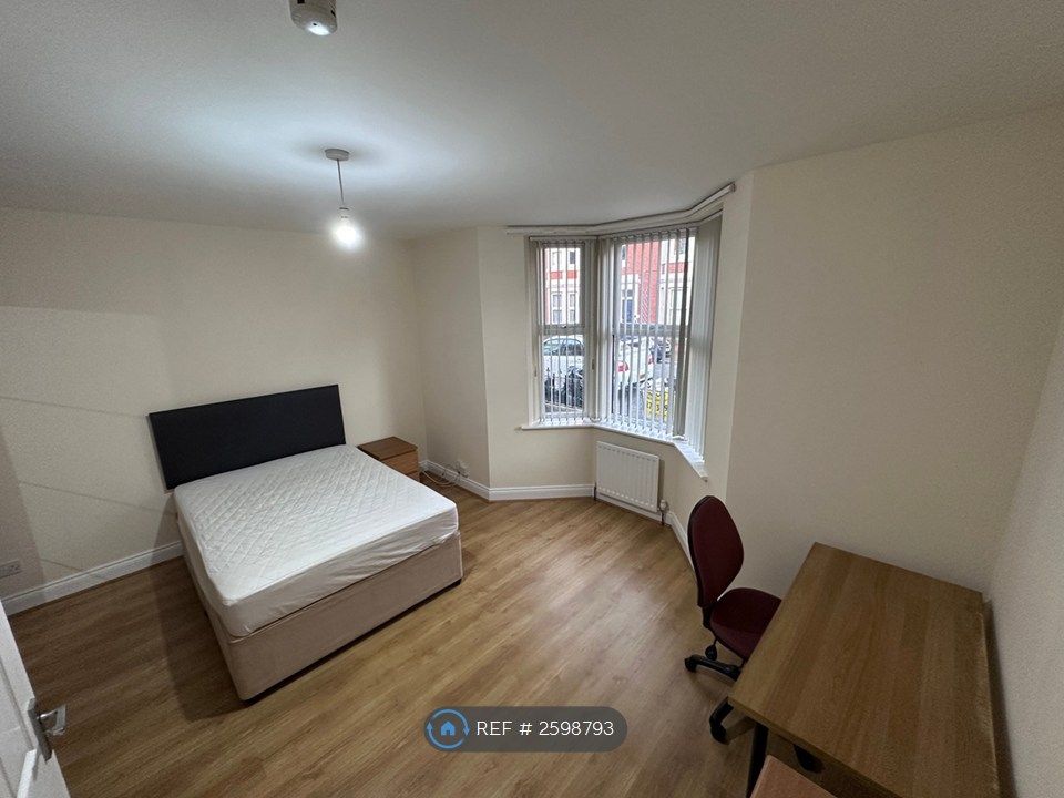Property photo 2 of 26