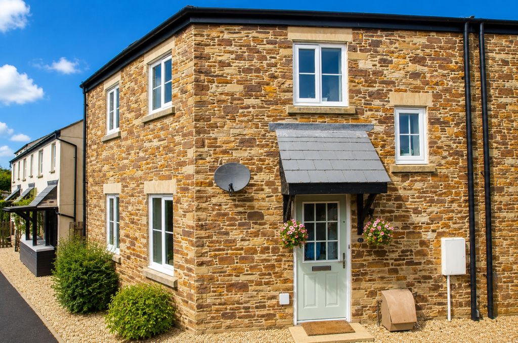 Property photo 1 of 14 Tps Bodmin 01208 74182 1
