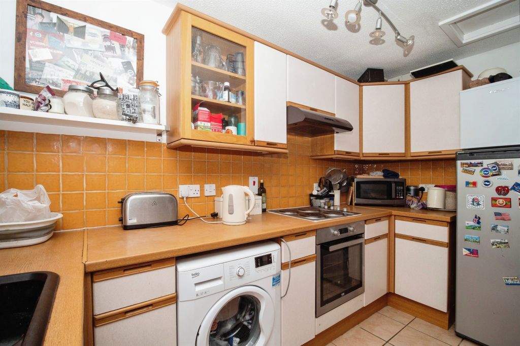 Property photo 2 of 17