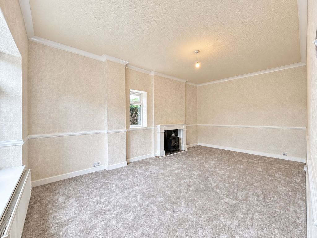 Property photo 2 of 14 Living Room