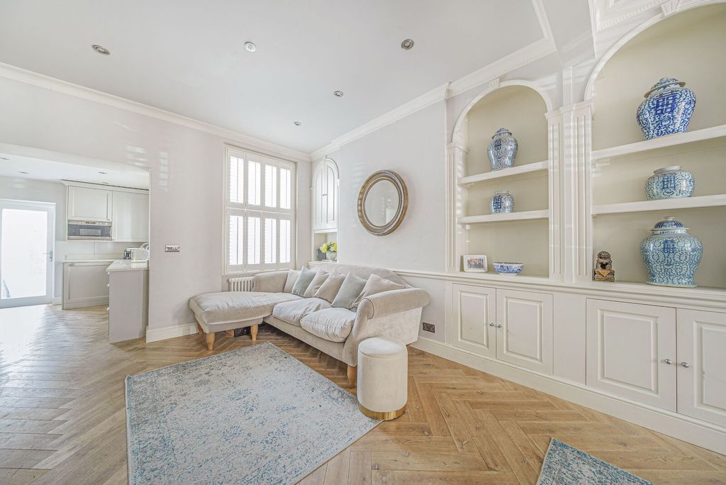 Property photo 1 of 19