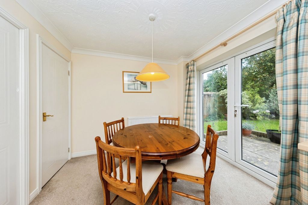 Property photo 2 of 18 Photo