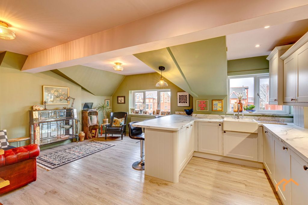 Property photo 1 of 35