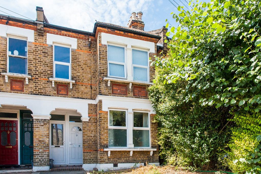 Property photo 2 of 17