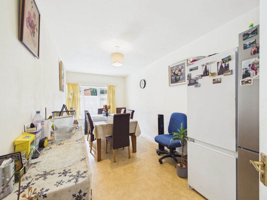 Property photo 3 of 15 Dining Room