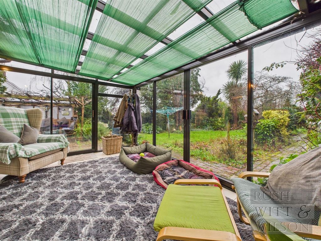 Property photo 2 of 27