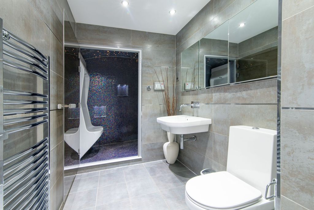 Property photo 3 of 21