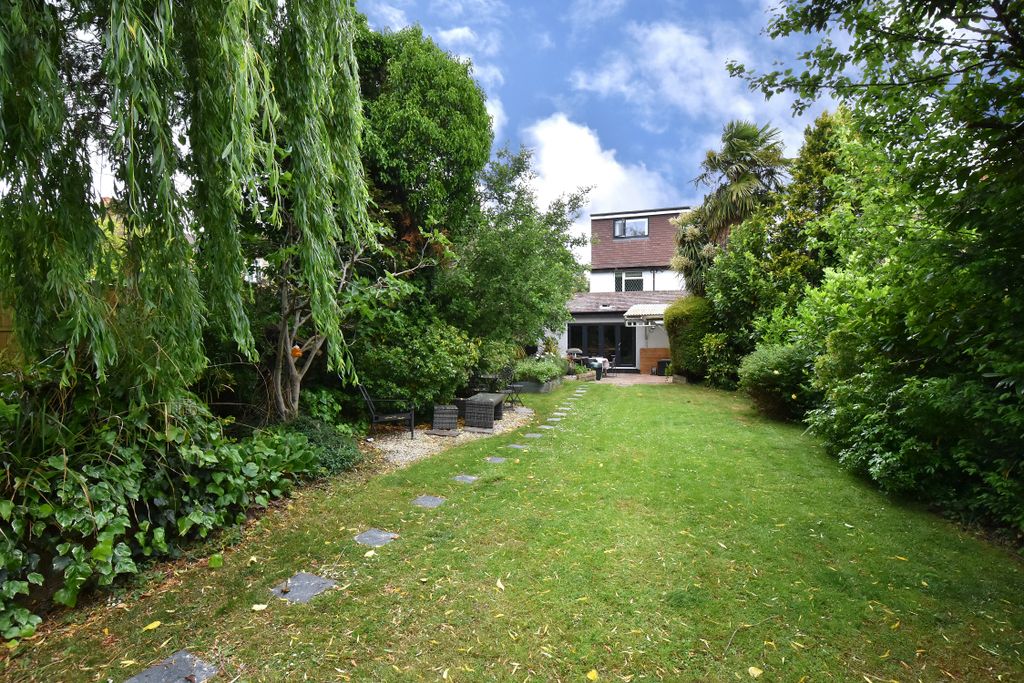 Property photo 2 of 22