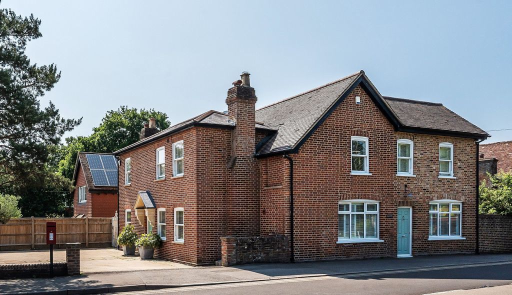 Property photo 3 of 37 37