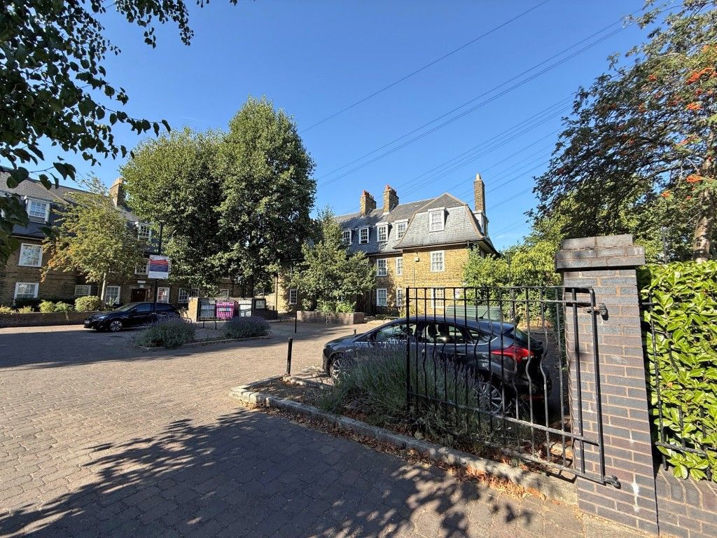 Property photo 1 of 12 View Of Block From Street