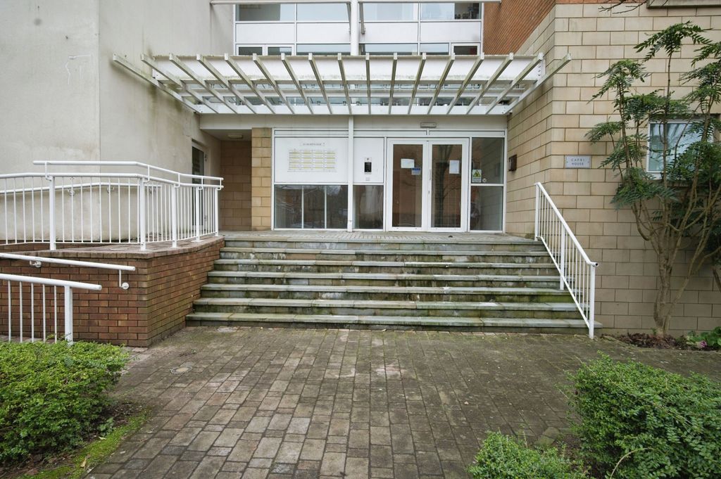 Additional image 16 of 3 bed flat for saleLynton Court, Cardiff, South Glamorgan CF10