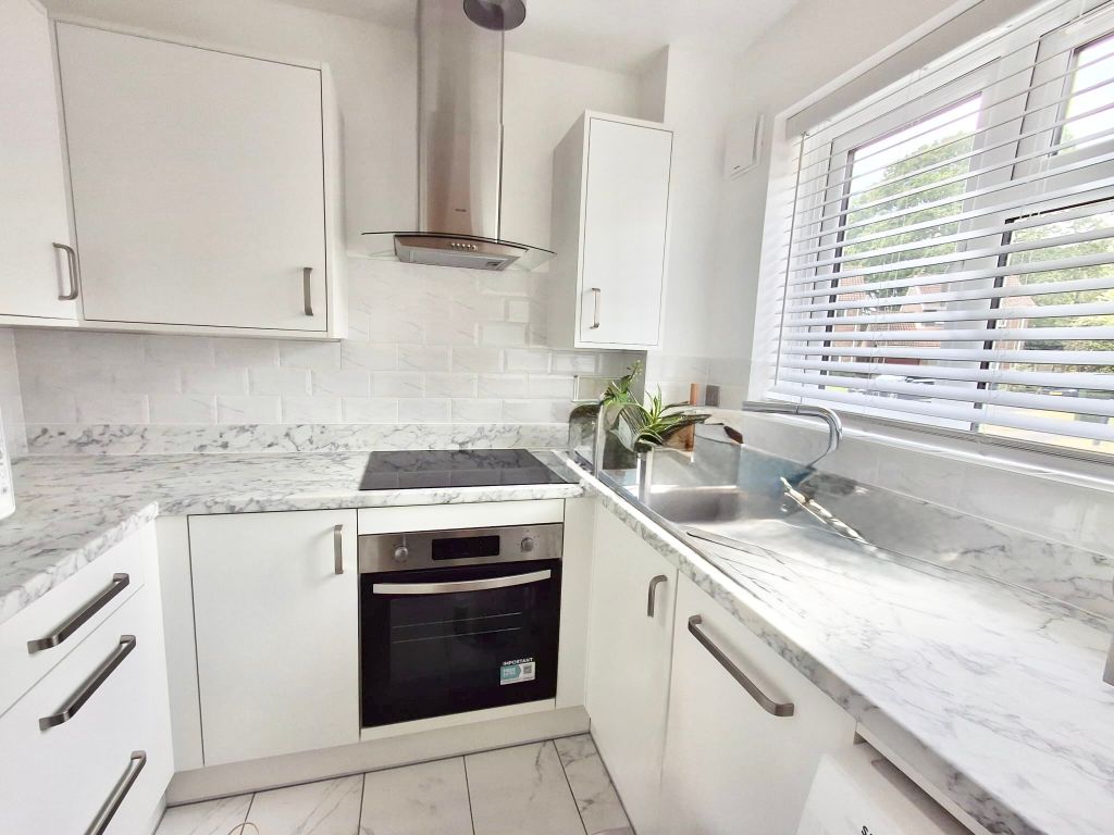 Property photo 2 of 4 Kitchen