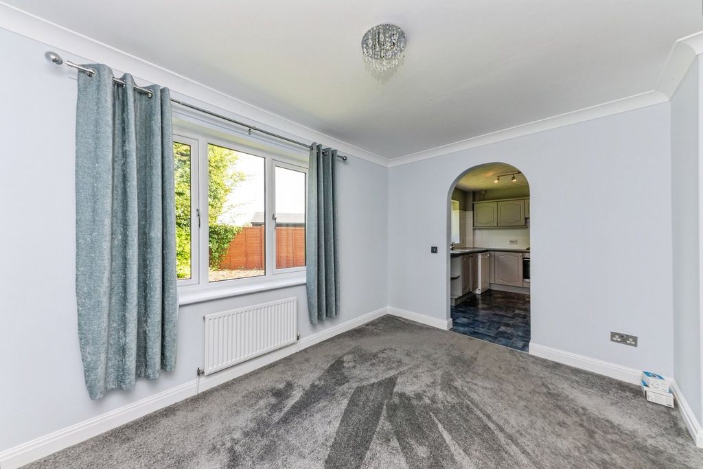 Property photo 3 of 19