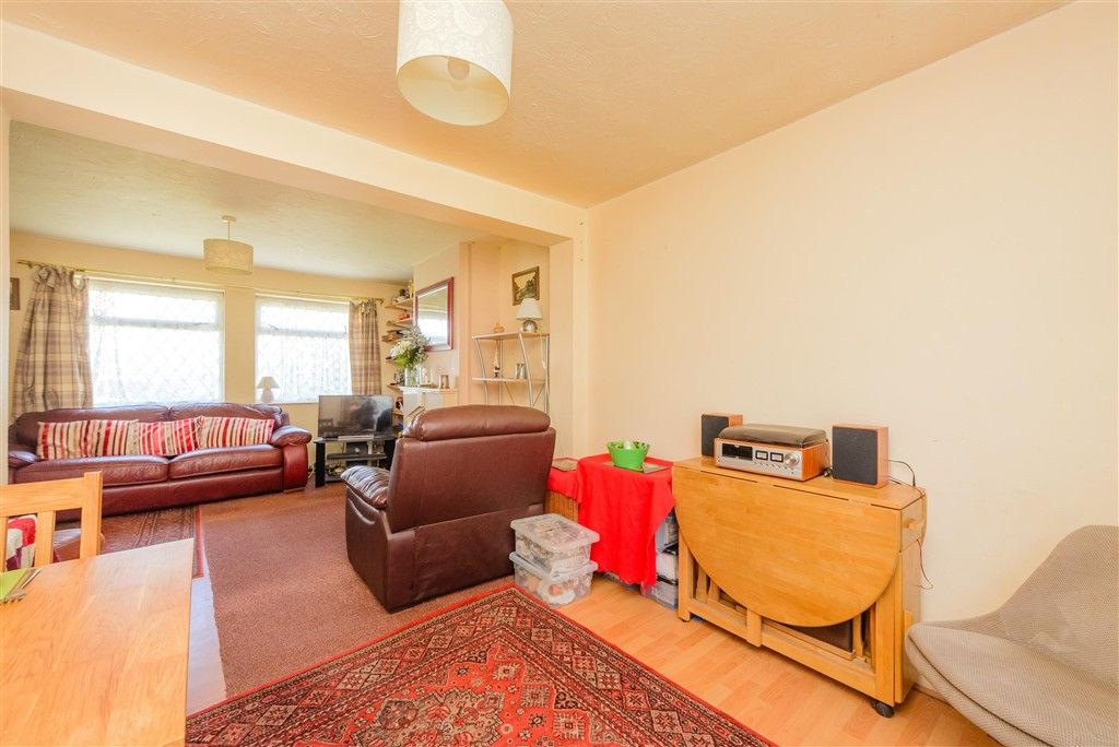 Property photo 1 of 8 Dining Area