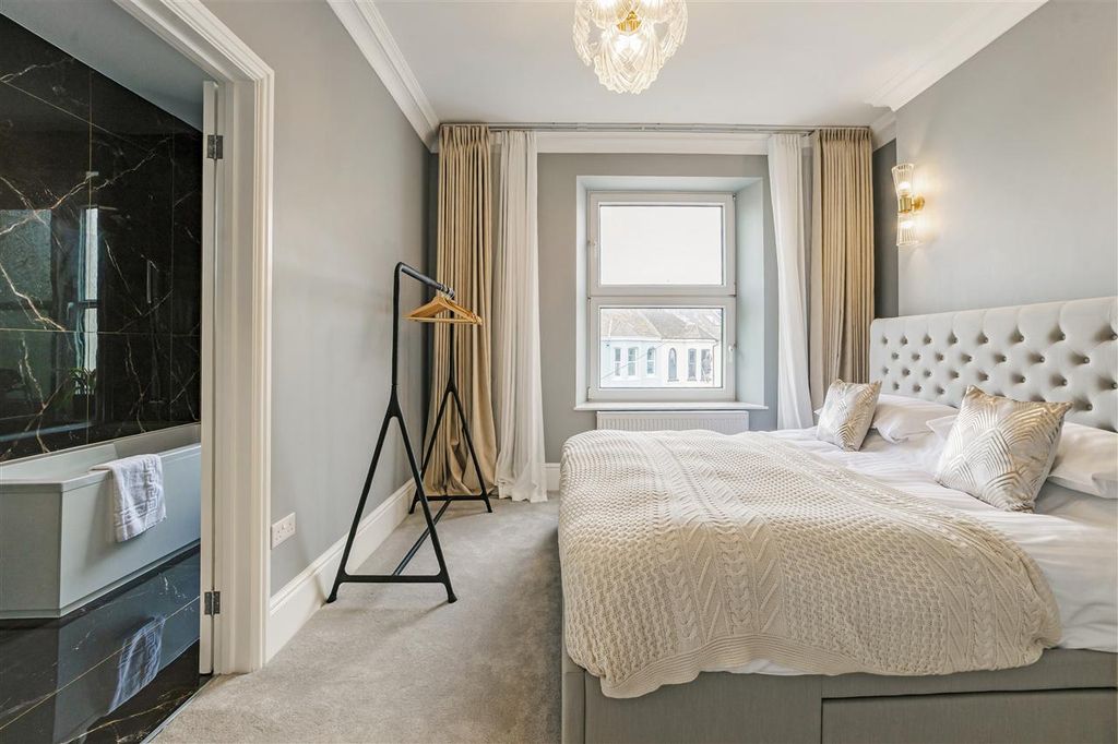 Additional image 10 of 5 bed property for saleYork House, 1A Esplanade, Exmouth EX8