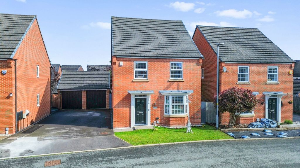 Property photo 1 of 45