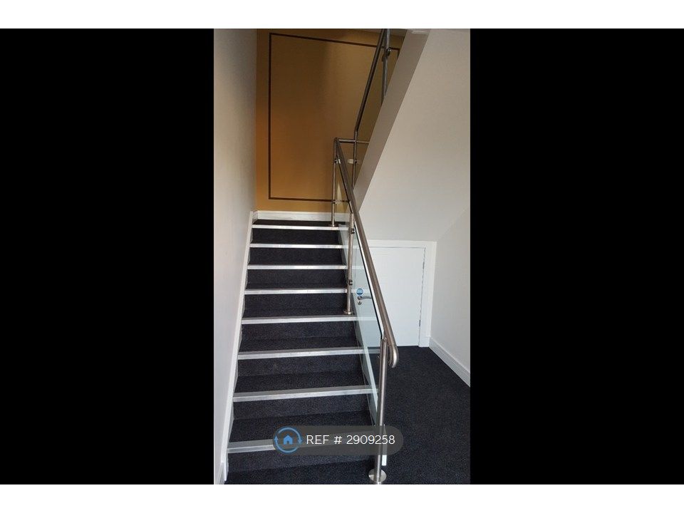 Property photo 3 of 16 Communal Stairs