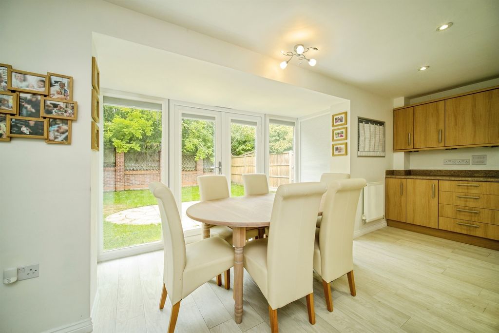 Property photo 2 of 21