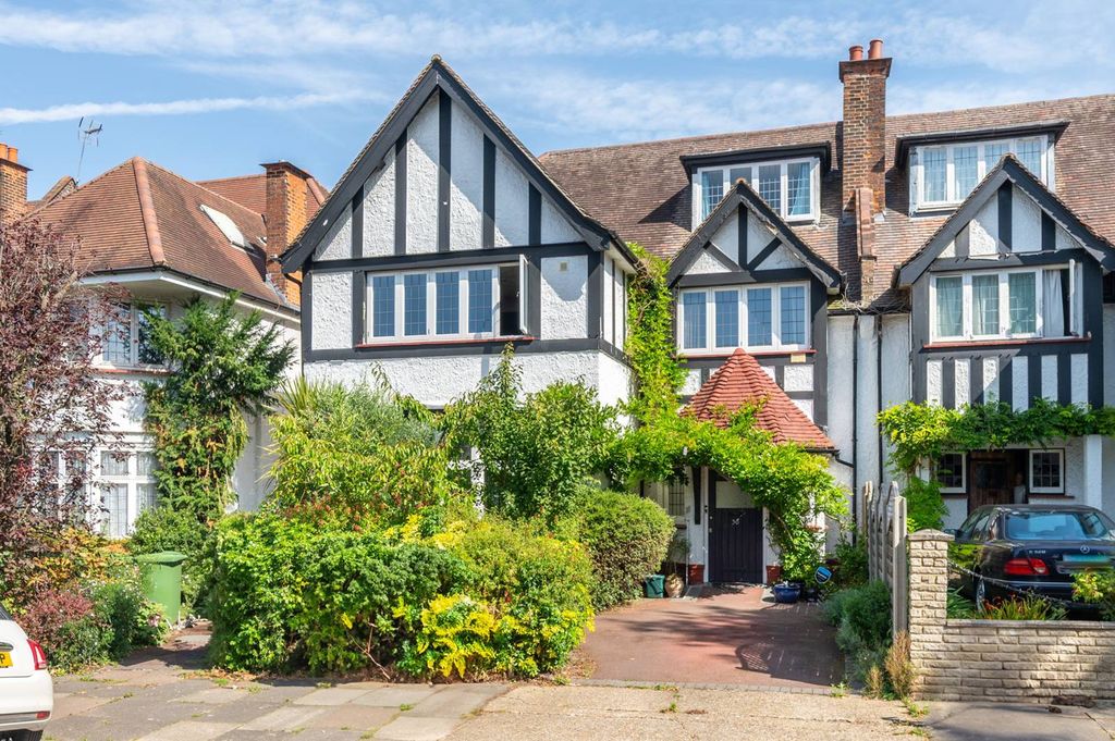 Property photo 1 of 17