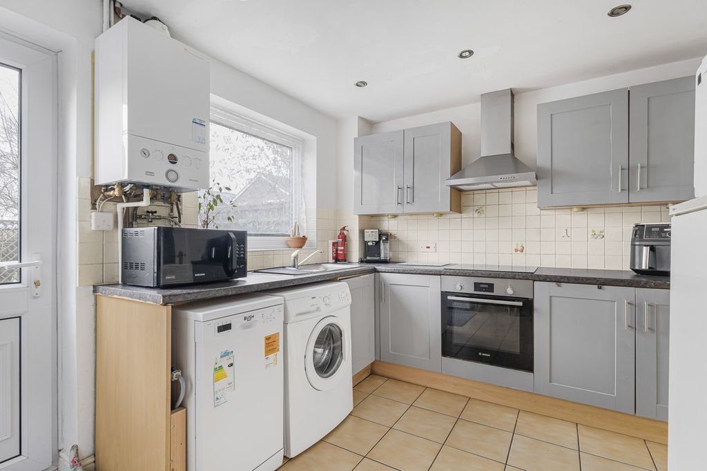 Property photo 3 of 22