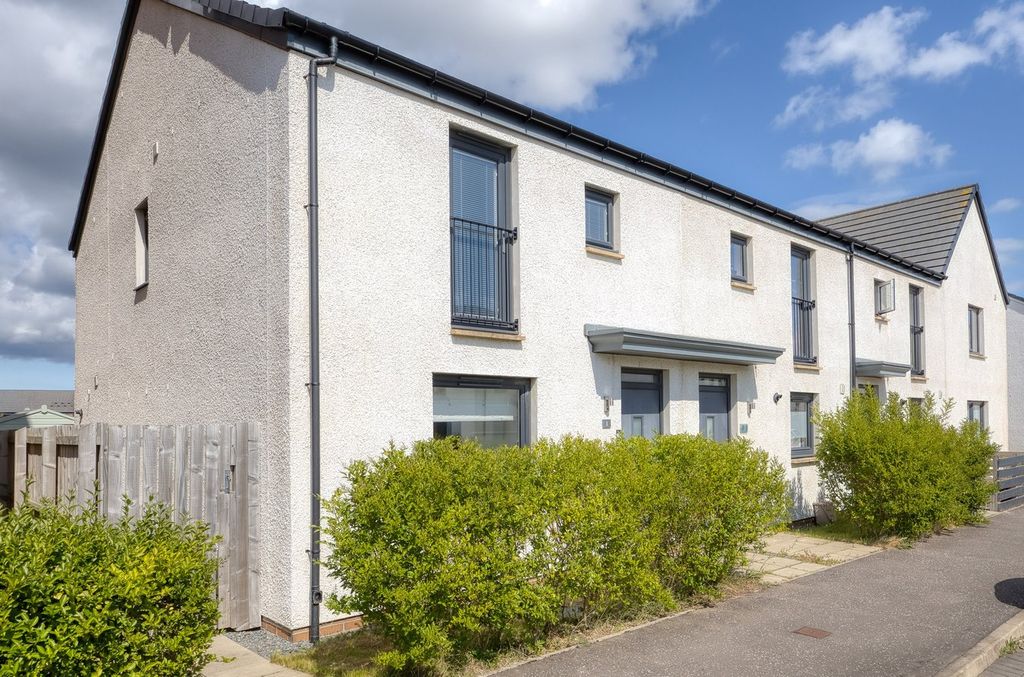 Property photo 1 of 30
