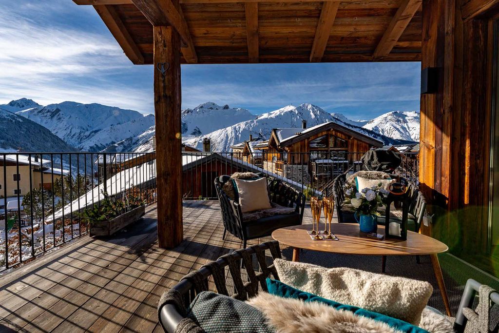 Property photo 2 of 27