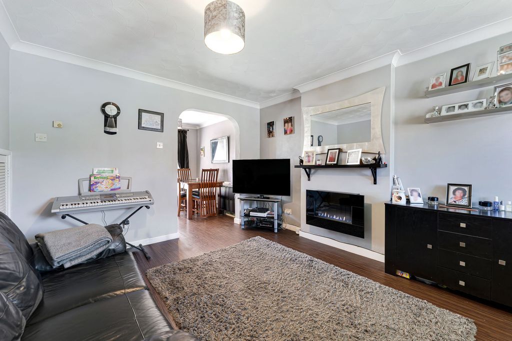 Property photo 2 of 21