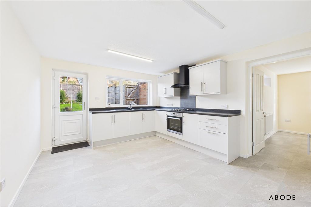 Property photo 2 of 16 Cam02544G0-Pr0333-Still005.Jpg